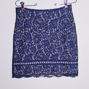 Bloomingdales Aqua midi lace skirt - size L Junior